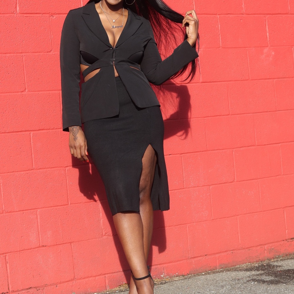 Slim Cut Out Back Plunge Neck Jacket Blazer set
